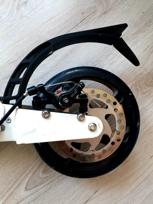 Hulajnoga biało - czarna