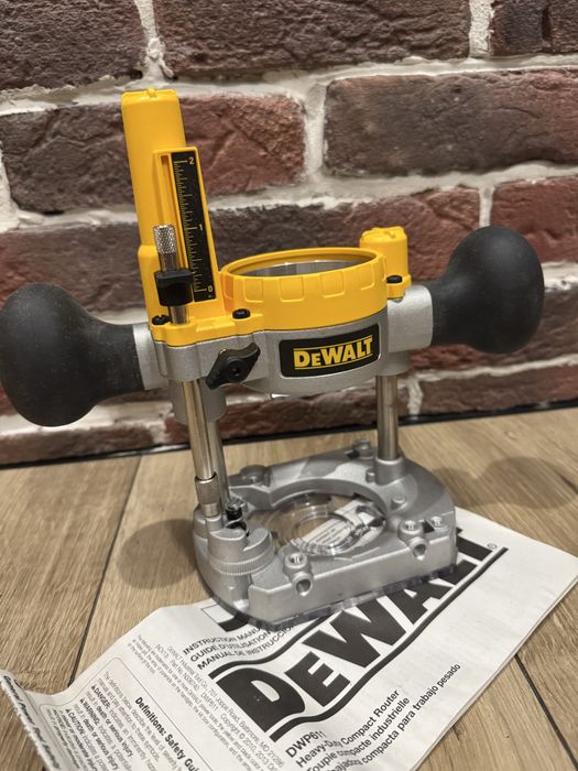 DeWalt DNP612 погружная база для фрезера DeWalt  DCW600 DCW604