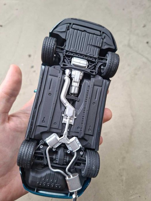 Toyota Supra GT 1:24 Tamiya model