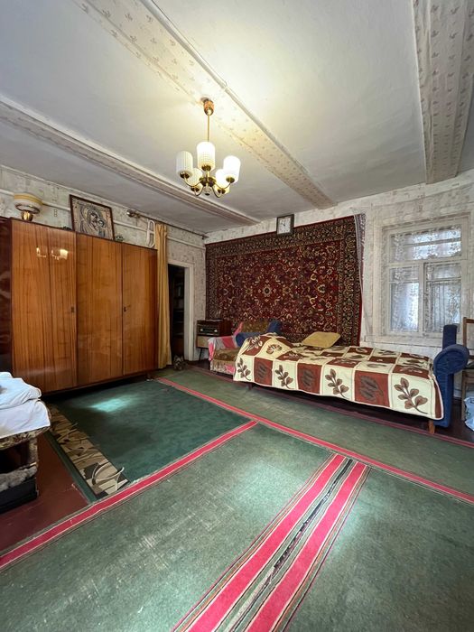 Продається частина будинку по вул. Народного Руху, з ділянкою. LD