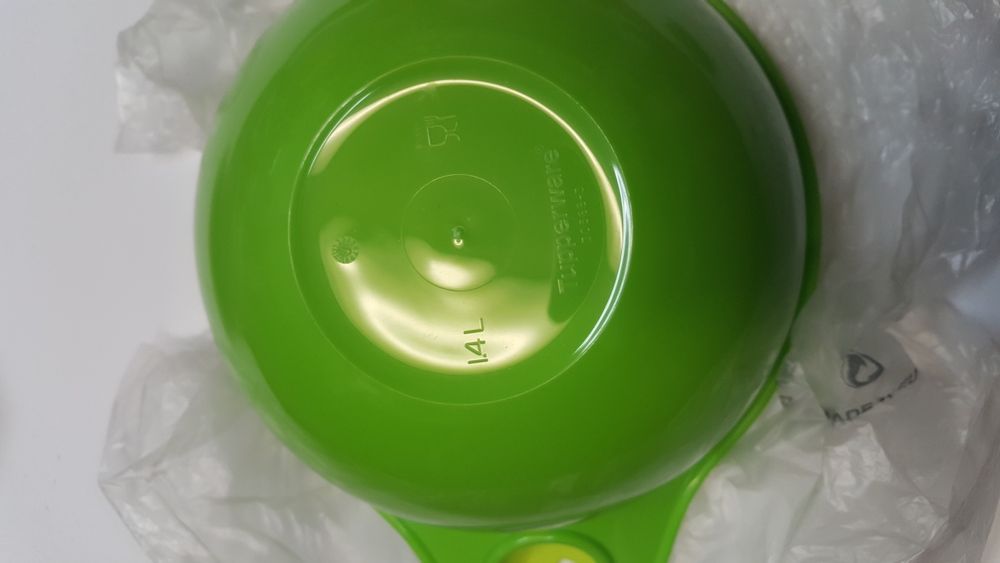 Taça batedeira Tupperware 1,4 litros nova