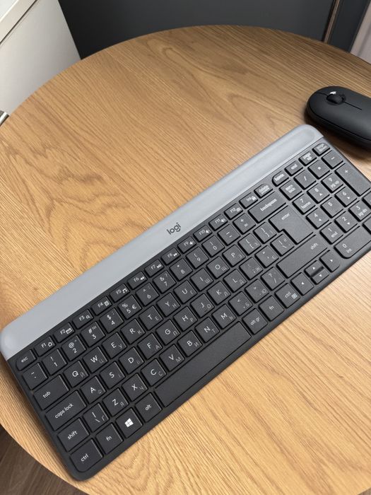 Бездротова клавіатура та мишка Logitech Wireless Slim Combo MK470