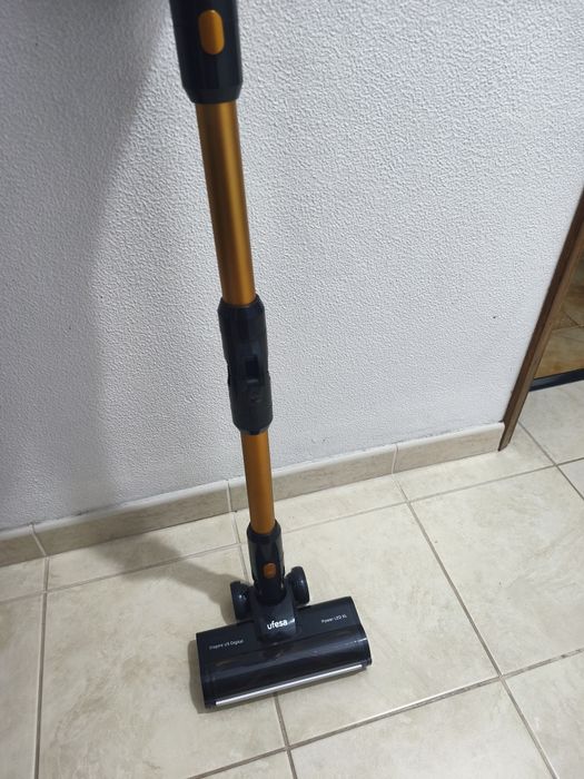 Aspirador vertical ufesa
