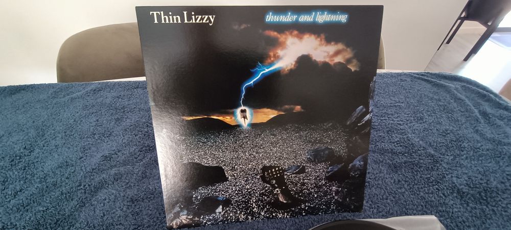 Thin Lizzy, Thunder And Lightning,LP, edição Japão Odivelas • OLX.pt