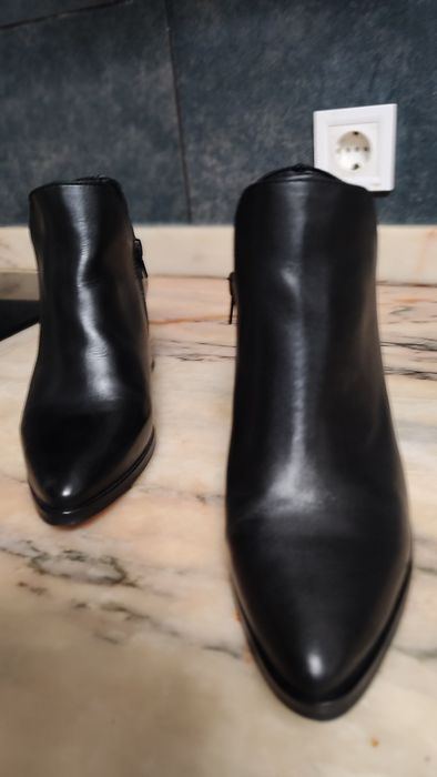 Botim preto com tacão