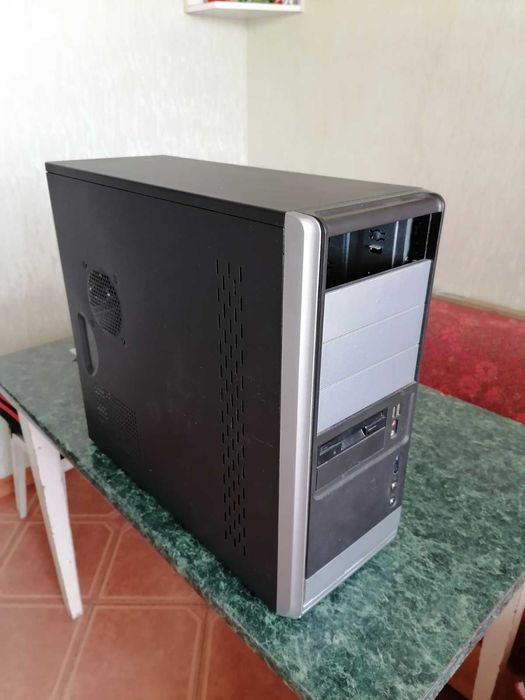 системний блок без CD приводу