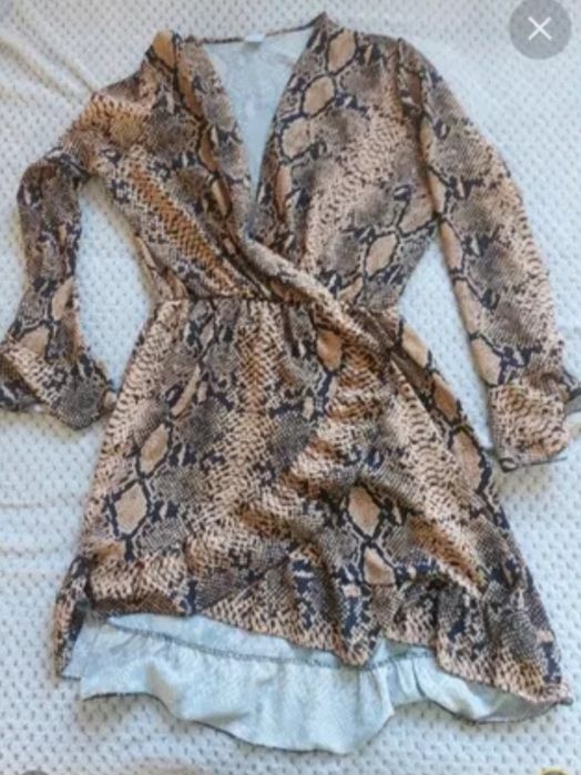 Wężowa sukienka, na codzień i na wyjście