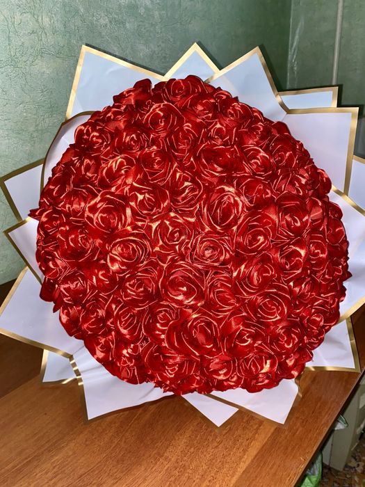 Букет з атласної стрічки з БЛИСКІТКАМИ