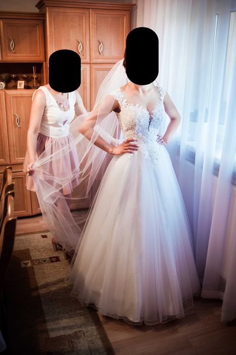 Suknia ślubna śnieżna biel