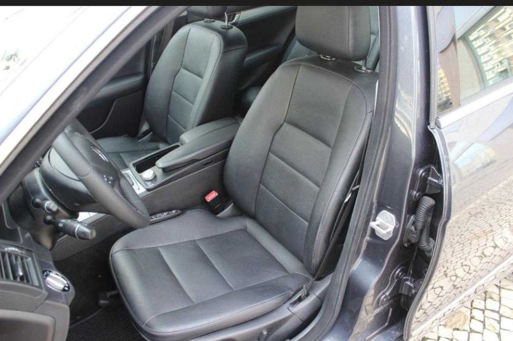 Carrinha Mercedes 220CDI Avangarde em excelente estado