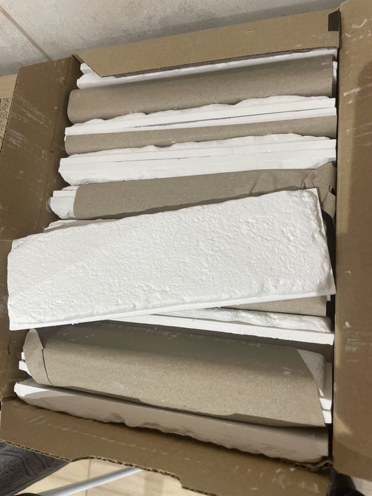 Płytka gipsowa dekoracyjna nowa