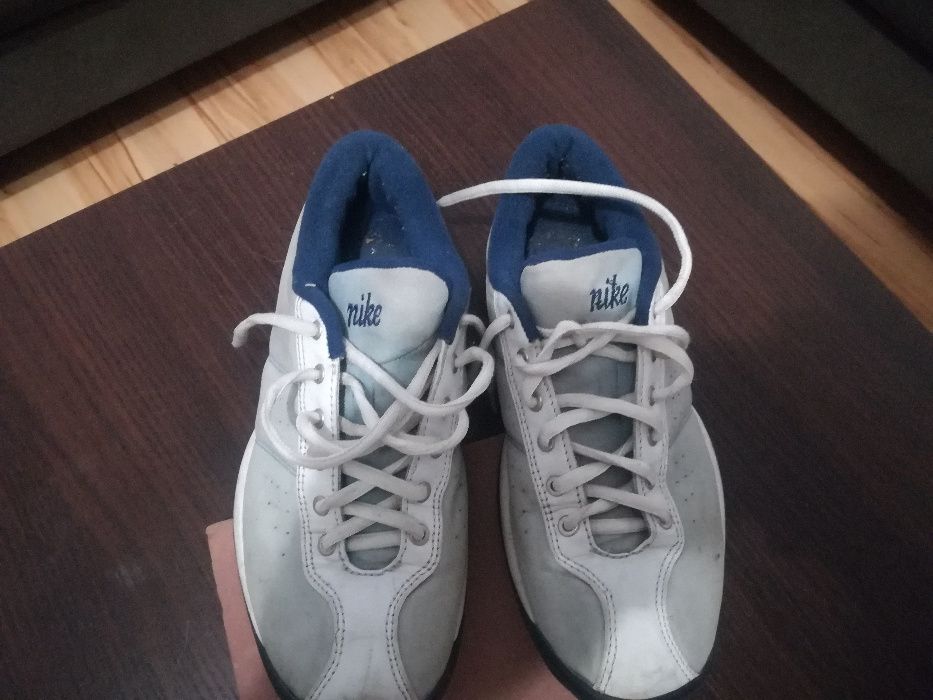 Buty Nike 38 , buciki w stanie dobrym bez ukrytych wad, polecam.