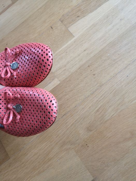 Baleriny damskie ażurowe, skórzane buty Wojas 38/jak nowe