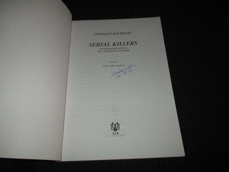 Livro Serial Killers Inquérito sobre os assassínios  em série
