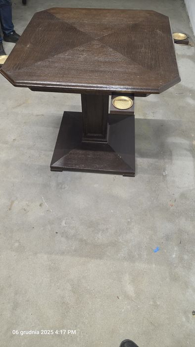 Stolik kwadratowy