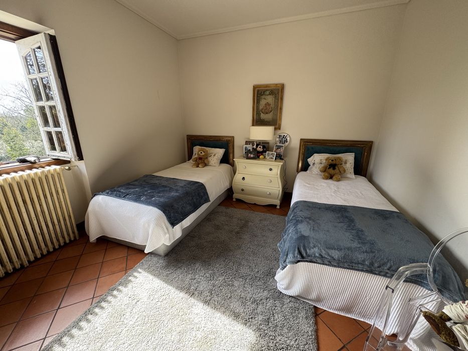 Estrado e colchão Novos