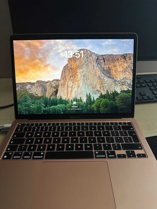 Laptop macbook air