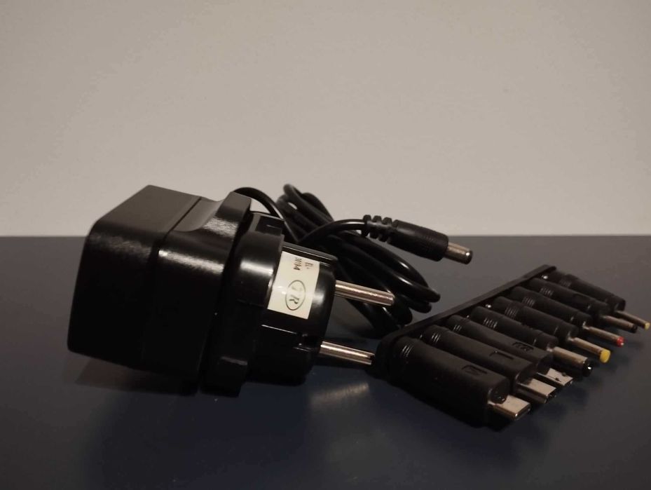 Zasilacz adapter 5V 3A AC 100-240V 9elementów
