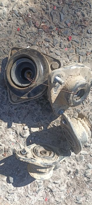 Опорні подушки на Хюндай соната