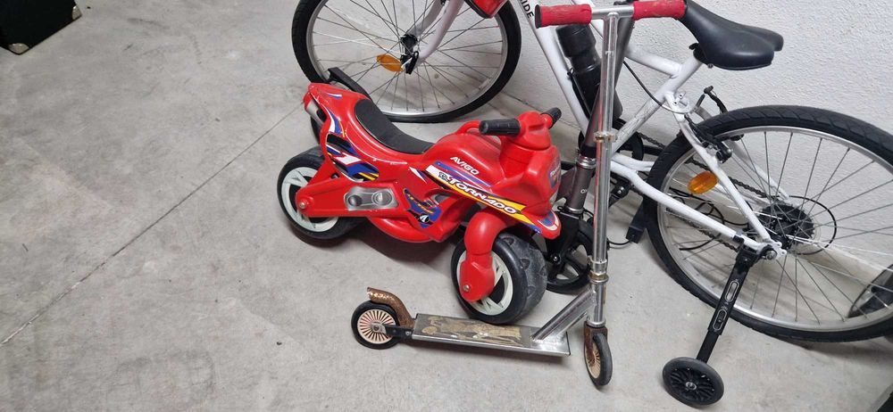 Bicicletas, triciclo crianca!