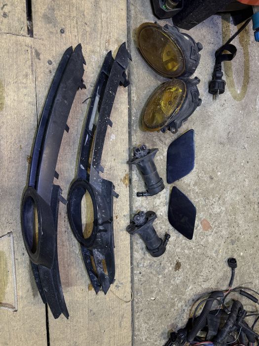 Заглушки омивача , крюка , деталі бампера audi a6c6 дорестайл lz7q