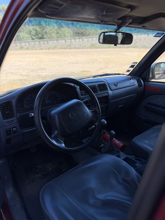 Toyota Hilux 2.4 TD Tracker *ÚNICO DONO*