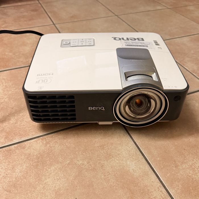 Короткофокусний проектор BenQ MW820ST (WXGA, 3000 ANSI, HDMI)