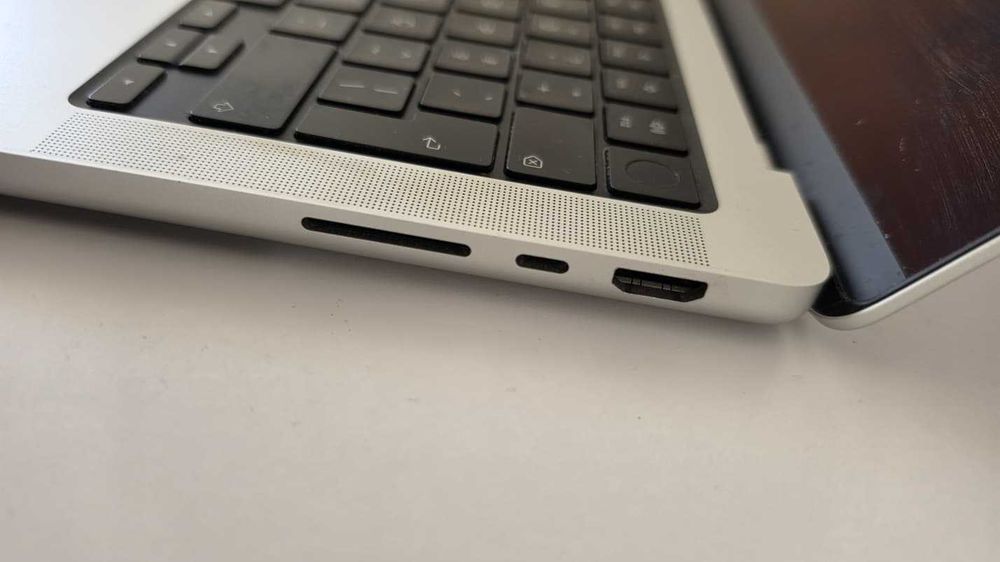 Macbook M2 Pro 2023