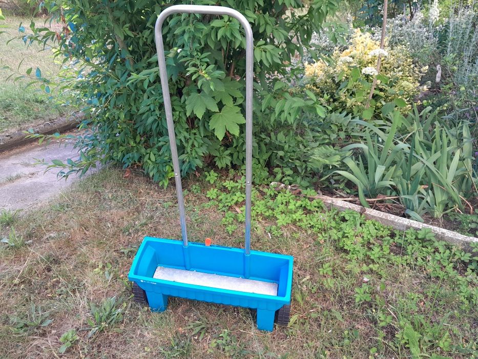 Siewnik Gardena siewnik do trawy, nasion, nawozu, soli, piasku