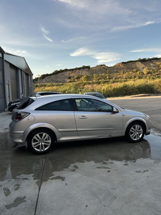 Opel Astra GTC 1.3 CDTI