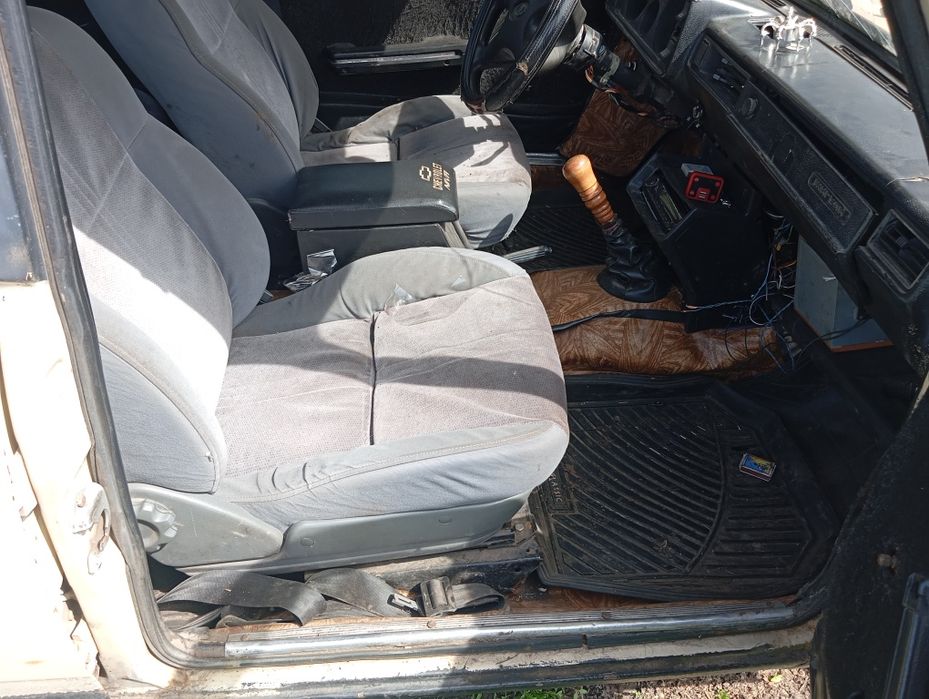 Автомобіль ВАЗ 2105