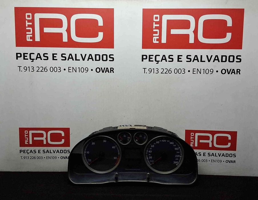 Quadrante / Painel de Instrumentos 3B0920827A - VW PASSAT B5.5