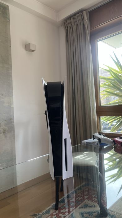 PlayStation 5 (PS5) 1TB – Como Nova!