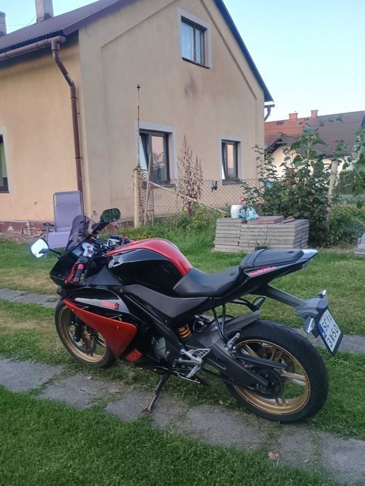 Yamaha yzf r125 2012r