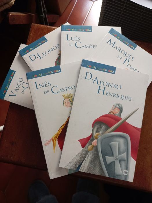 Colecção "Nomes com História" constituída por 6 livros novos