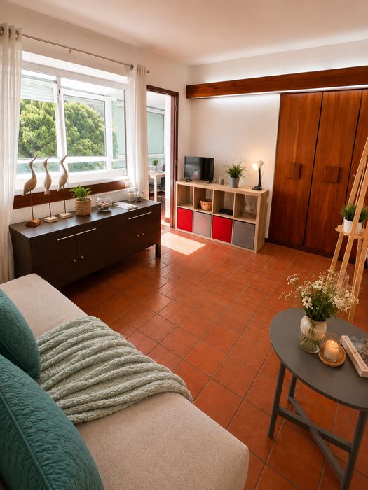 Disponivel Agosto!! T0+1 com acesso direto à praia