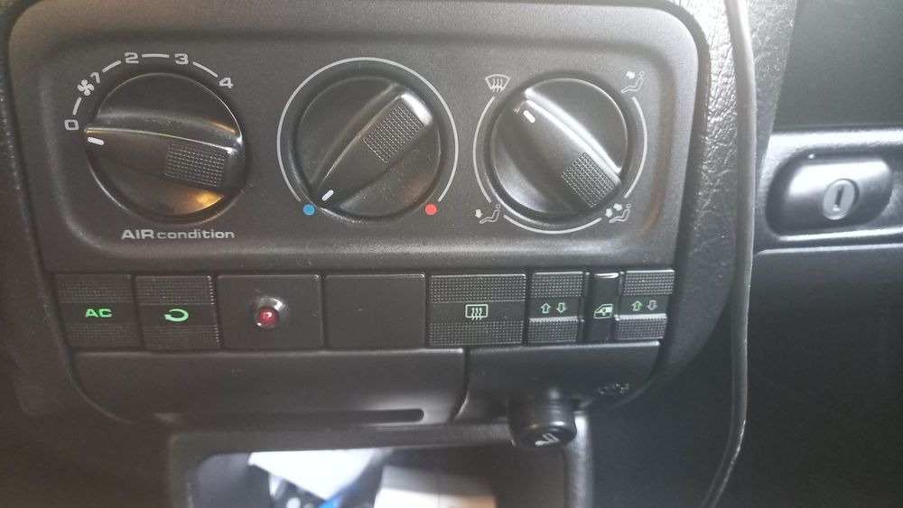 Volkswagen Golf GT 1.6 (1997) – 5 Portas | Muito Estimado (Revisão Feita)