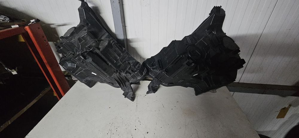 Casal farois Citroen C4 Berlina