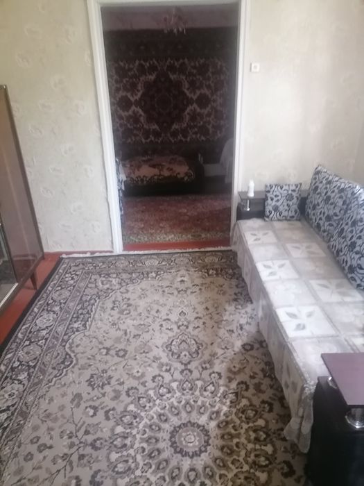 Продам дом и 1/2 дома в одном дворе