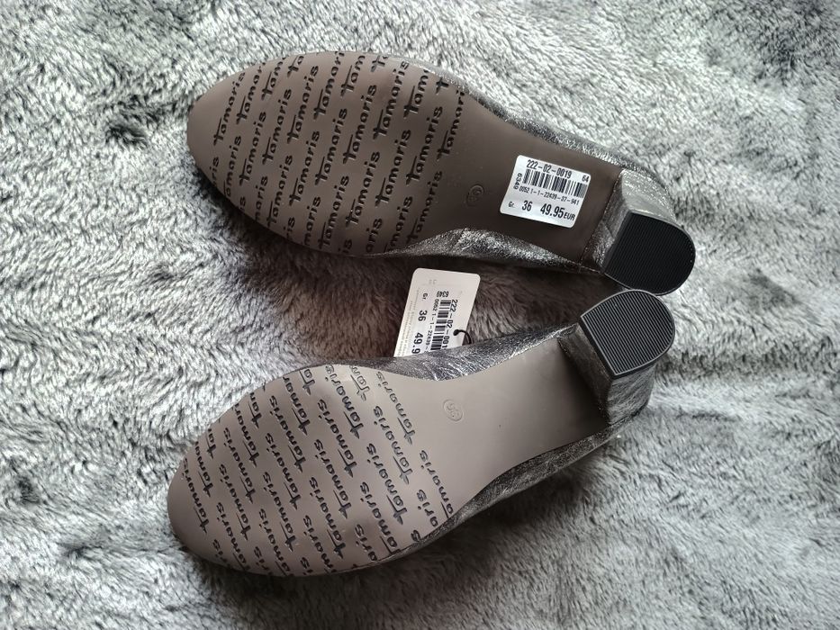Czułenka na obcasie słupkowym Tamaris
