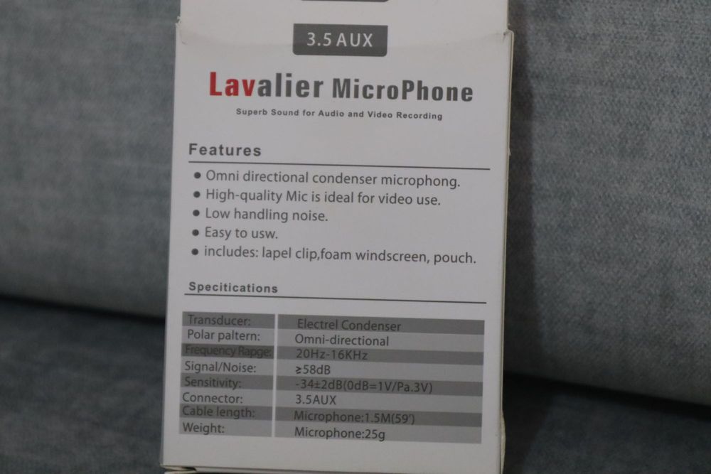Microfone de Lapela com Saída para Fone de Retorno