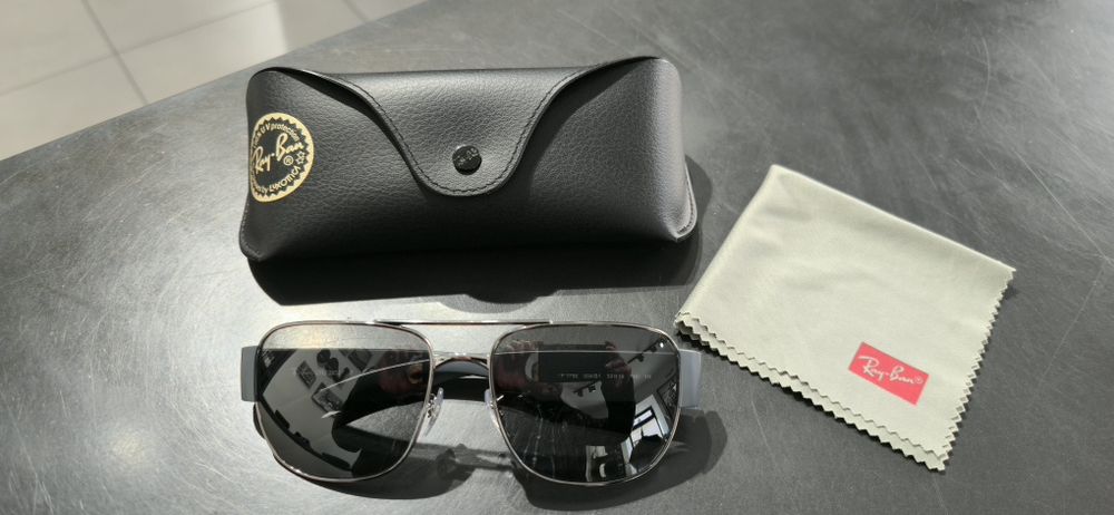 Okulary przeciw sloneczeczne  Ray- Ban