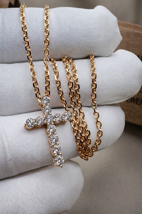 Крест tiffany с цепочкой 585 в наличии.