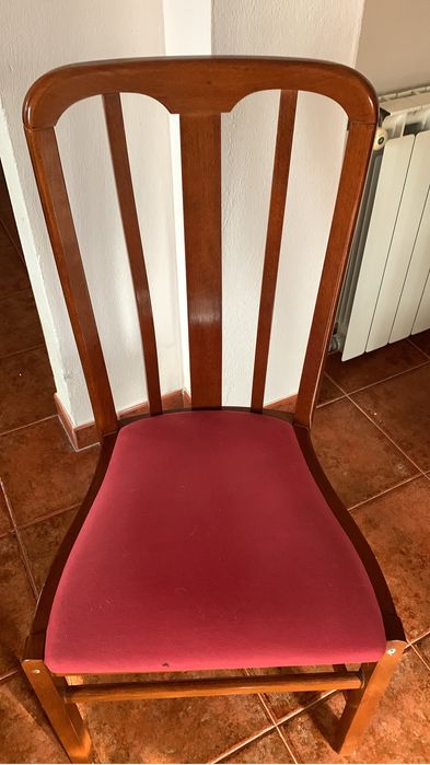 Mesa extensivel em  cerejeira