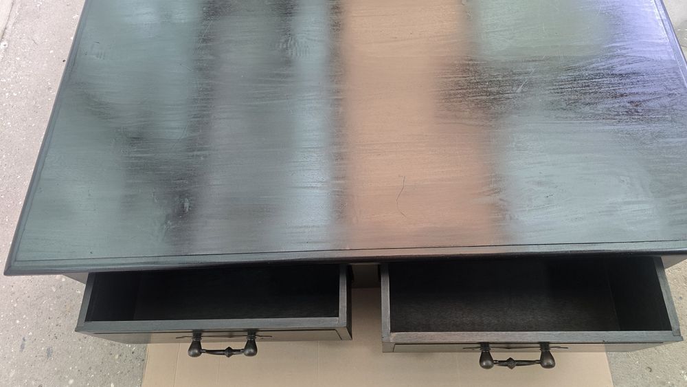 Mesa de Apoio de qualidade e alto Padrão com 4 Gavetas totalmente em Mogno Preto