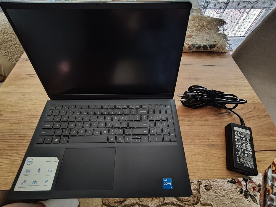 Laptop DELL INSPIRON i5-1135 G7
