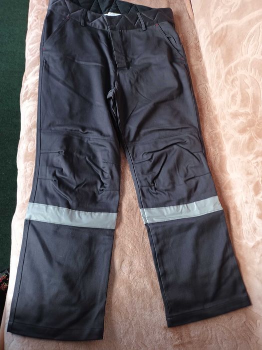 Рабочий защитный костюм