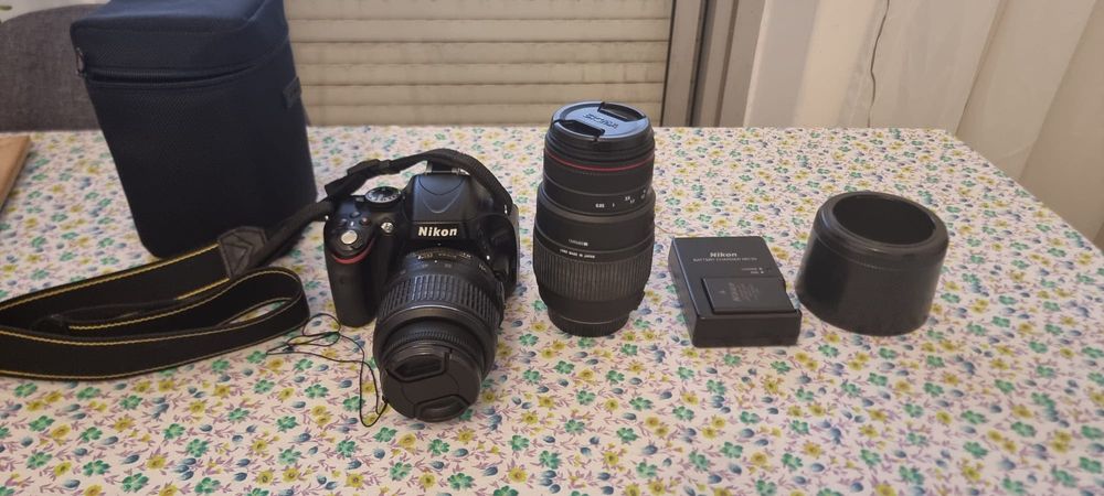 Vendo Nikon D5100