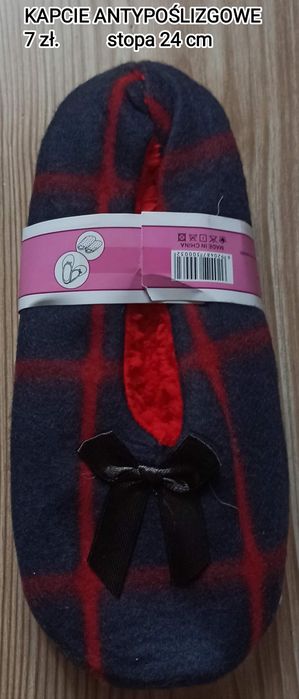 Kapcie wzór kratka.