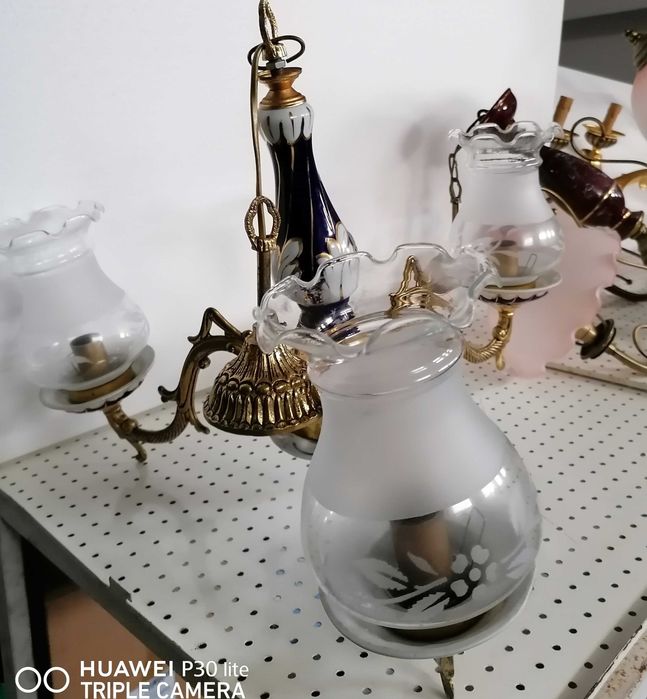 Candeeiro Tecto com  o centro em porcelana
